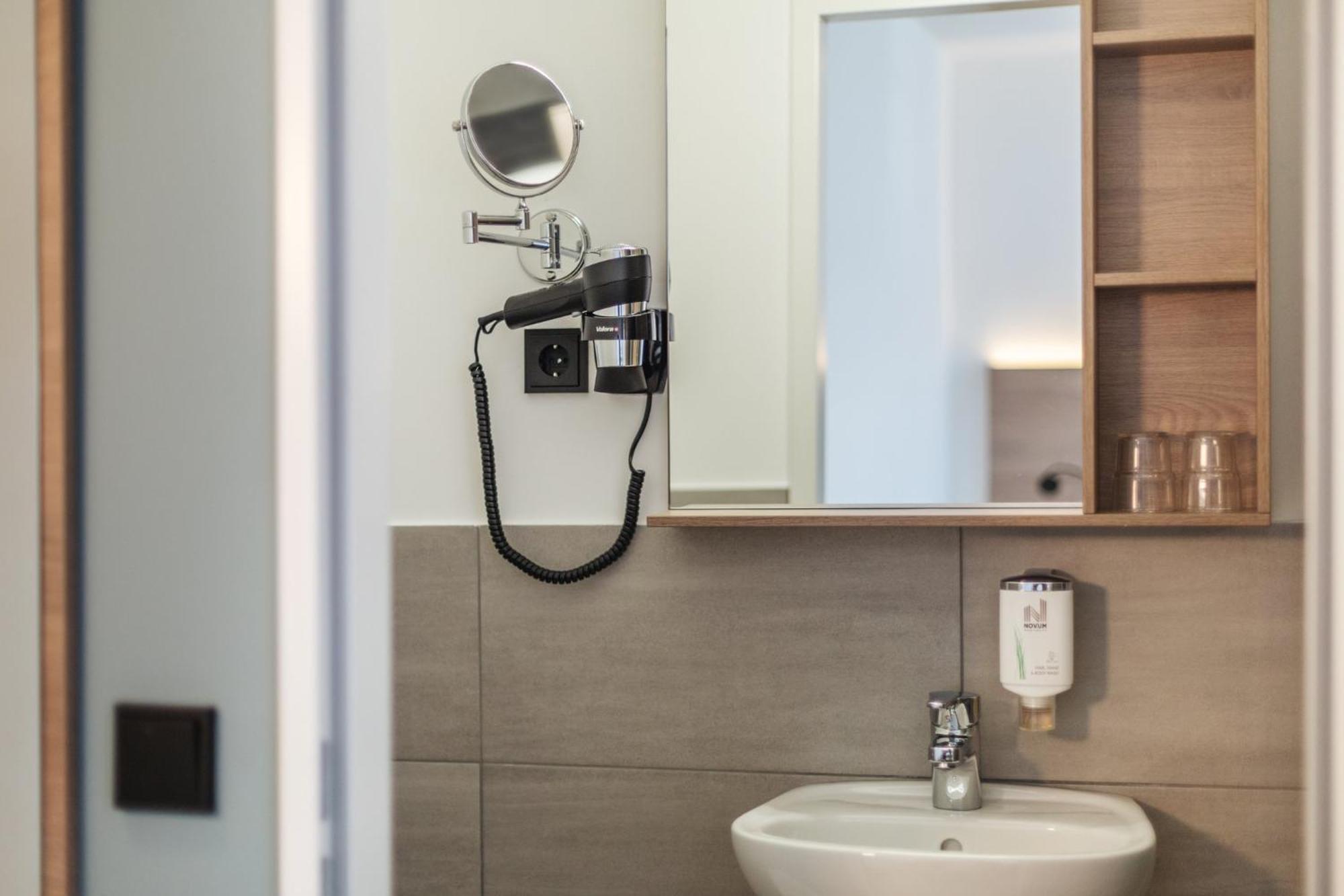Garner Hotel Hamburg Nord By Ihg Buitenkant foto